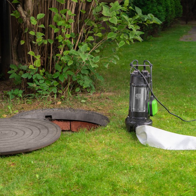 Фекальный насос СФН1100-Н, 1100 Вт, напор 10 м, 18000 л/ч, нож Сибртех Фекальный насос СФН1100-Н, 1100 Вт, напор 10 м, 18000 л/ч, нож Сибртех