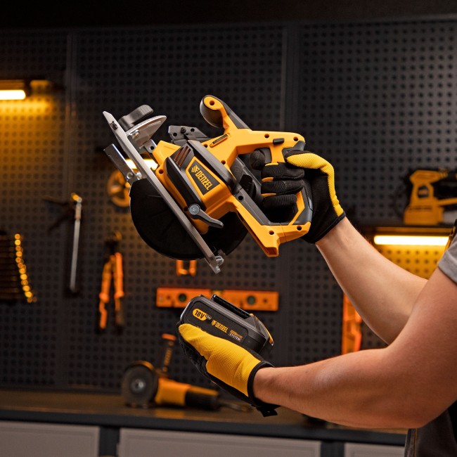 Пила циркулярная аккумуляторная бесщет. CCS-165, 18В Li-Ion Denzel Пила циркулярная аккумуляторная бесщет. CCS-165, 18В Li-Ion Denzel