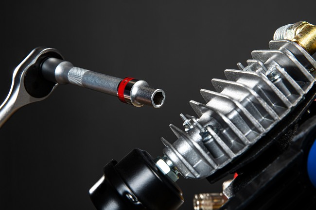 Головка торцевая, 15 мм, шестигранная, CrV, под квадрат 1/2, хромированная Matrix Головка торцевая, 15 мм, шестигранная, CrV, под квадрат 1/2, хромированная Matrix