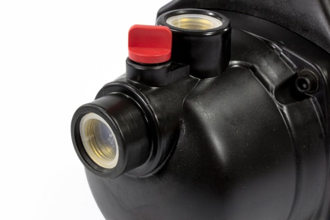 Садовый поверхностный насос KGP650, 650 Вт, 3000 л/ч, подъем 35 м Kronwerk