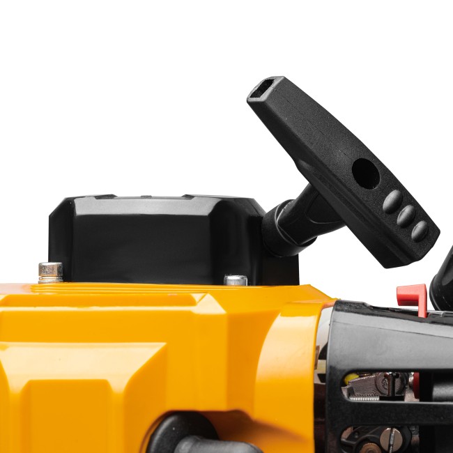 Триммер бензиновый DTS-43S, 43 см3, разъемная штанга, состоит из 2 частей Denzel Триммер бензиновый DTS-43S, 43 см3, разъемная штанга, состоит из 2 частей Denzel