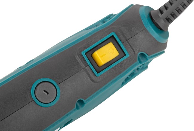 Гравировальная машина 135 Вт; 10000-32000 об/мин; 2,4/3,2 мм; БС щеток; набор насадок ; пластик. кейс