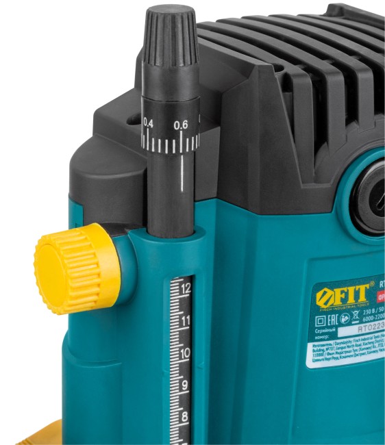 Фрезер 1800 Вт; 6000-22000 об/мин; 8/12 мм; 40 мм; 5,5 кг ; БС щеток; коробка Фрезер 1800 Вт; 6000-22000 об/мин; 8/12 мм; 40 мм; 5,5 кг ; БС щеток; коробка