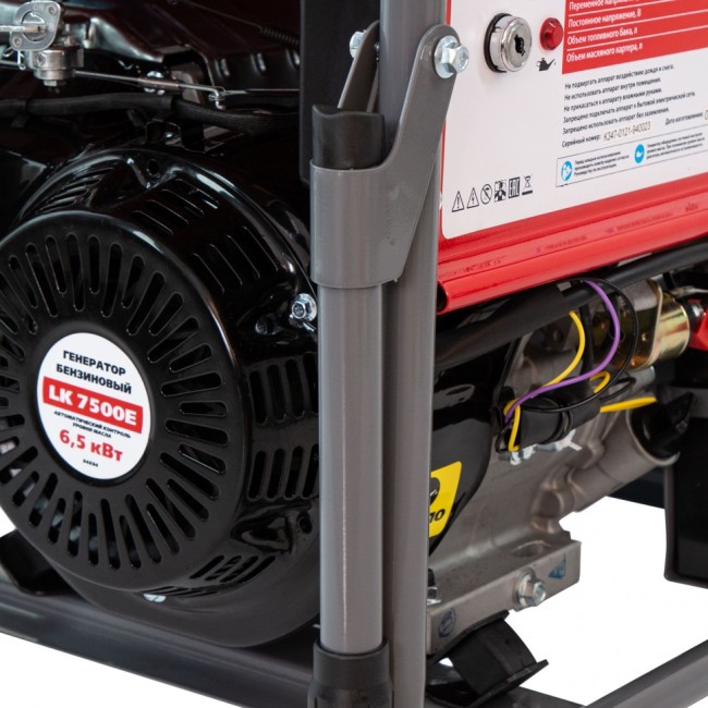Генератор бензиновый LK 7500E, 6.5 кВт, 230 В, бак 25 л, электростартер Kronwerk Генератор бензиновый LK 7500E, 6.5 кВт, 230 В, бак 25 л, электростартер Kronwerk