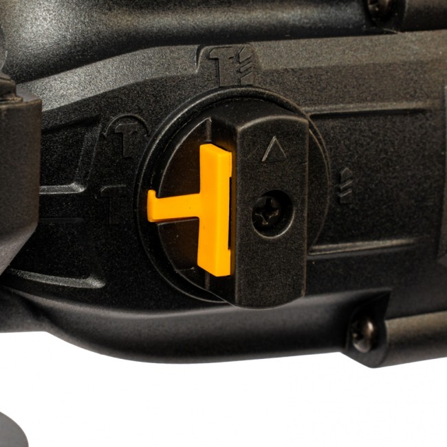 Перфоратор электрический RH-650-18, SDS-plus, 650 Вт, 2.0 Дж, 3 плюс 1 режим Denzel Перфоратор электрический RH-650-18, SDS-plus, 650 Вт, 2.0 Дж, 3 плюс 1 режим Denzel