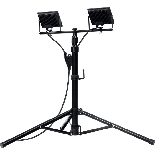 ЗУБР ПСК 30х2, 2 х 30 Вт, 6500 К, IP 65, 1.6 м, светодиодные прожекторы на штативе, Профессионал (57145-2-30)